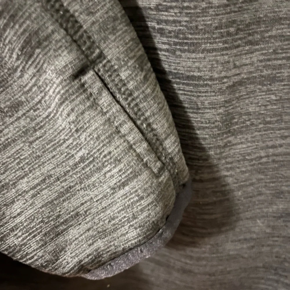Columbia lightweight zip performance pullover, large - Picture 4 of 7